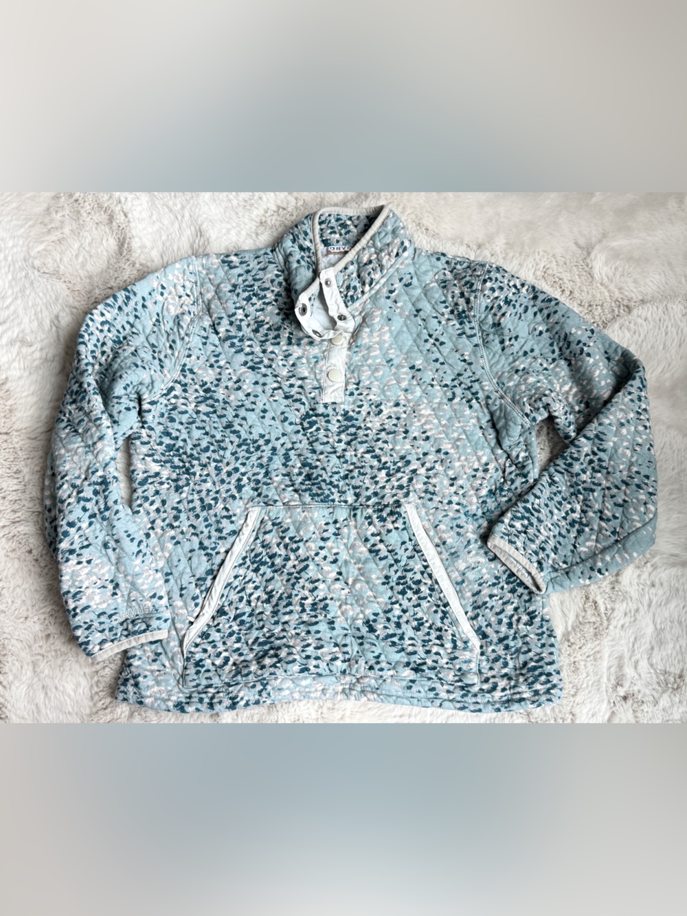 Orvis Light ocean Blue Quilted Pullover with Dark Blue Speckle